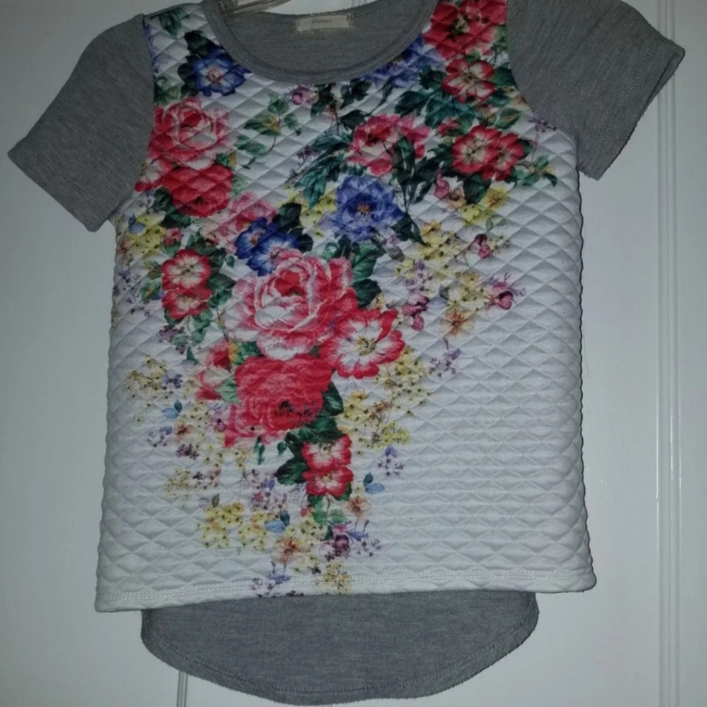 Soprano girls top. Floral  Quilted